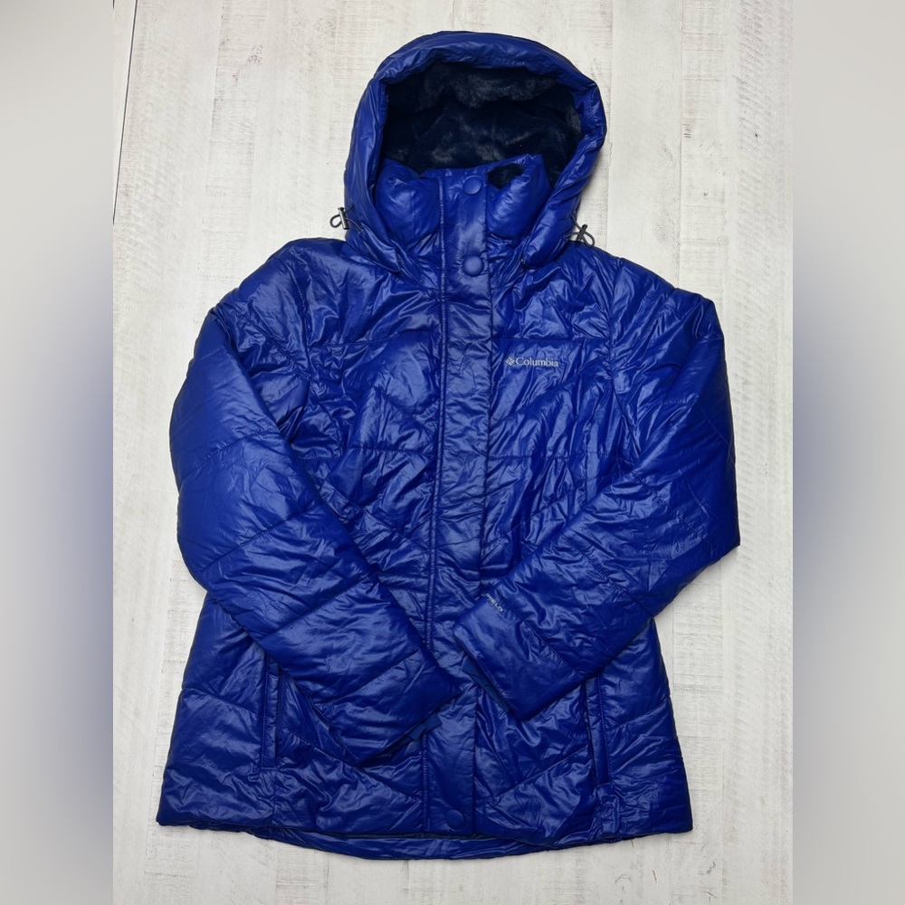 Womens Columbia Peak to Park III Mid Insulated Jacket.